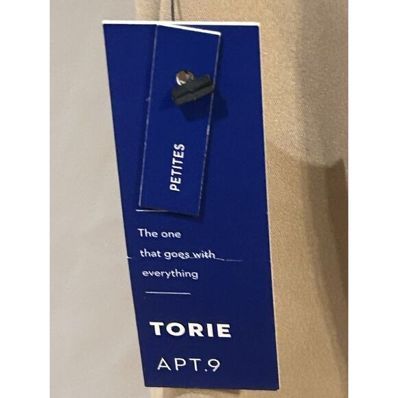 NWT Apt. 9 Women's Mid Rise Khaki Capri Pants size 12 Petite - Picture 4 of 6